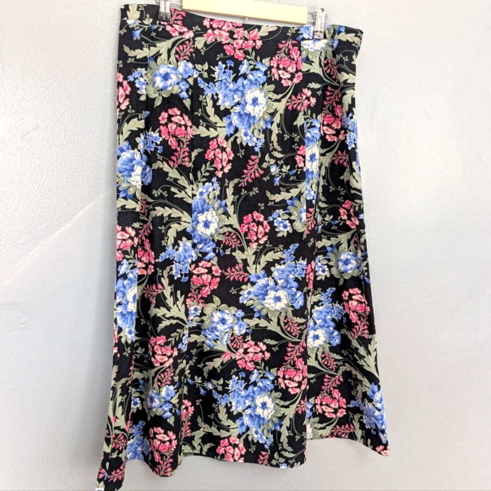 Vintage Elementz cottagecore dark floral trumpet maxi skirt. XL.
